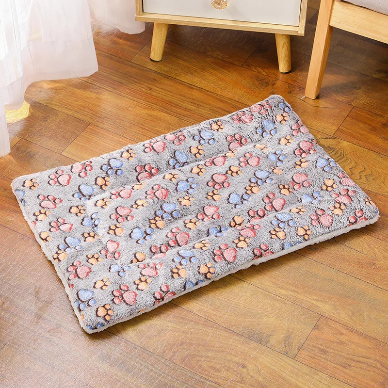 Thick Comfortable Small Cat Sleeping Nest Cushion Winter Warm Skin-friendly Cute Medium Cat Sofa Mat for Dog Bed Accessories
