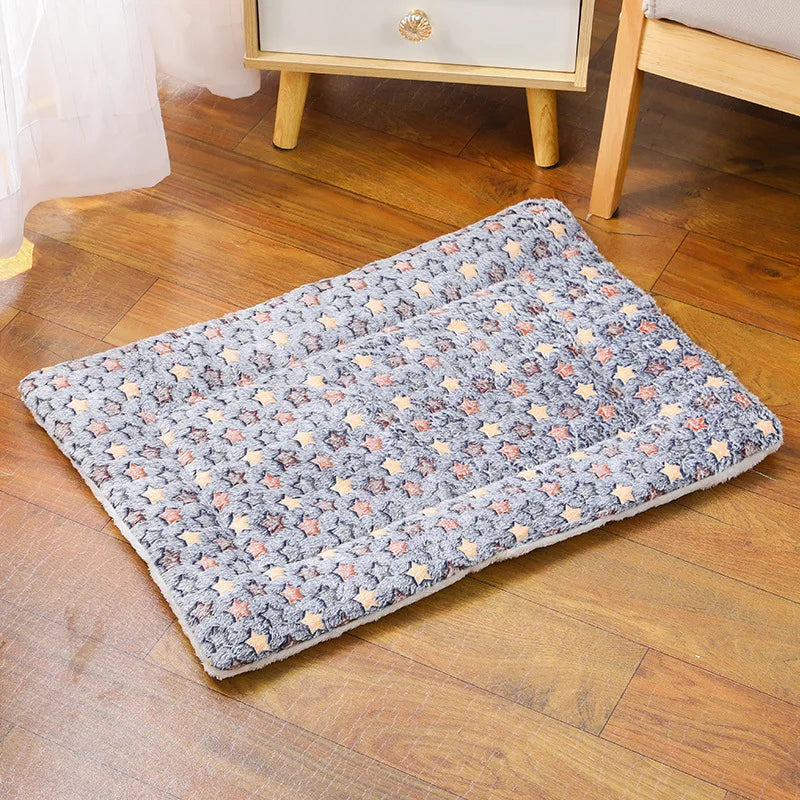 Thick Comfortable Small Cat Sleeping Nest Cushion Winter Warm Skin-friendly Cute Medium Cat Sofa Mat for Dog Bed Accessories